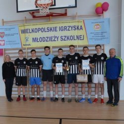 Reprezentacja I LO Ostrzeszów - Mistrzowie Rejonu Kaliskiego w Futsalu.