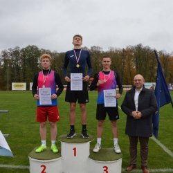 400 m- Bartosz Braun, Franciszek Szefner, Kacper Jędrzejak, Starosta Ostrzeszowski Dariusz Świtoń